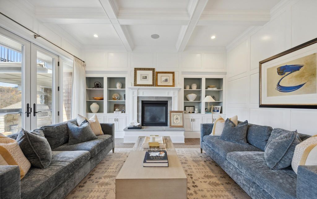 Pennsylvania Residence Where Luxury Meets Functionality in a Seamless Blend Offered at 3.99 Million 10