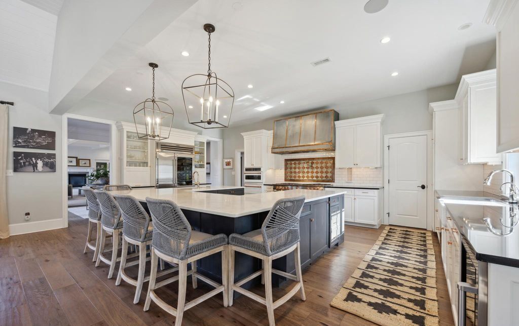 Pennsylvania Residence Where Luxury Meets Functionality in a Seamless Blend Offered at 3.99 Million 16