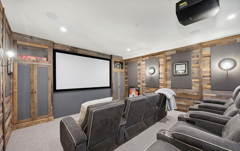 Pennsylvania Residence Where Luxury Meets Functionality in a Seamless Blend Offered at 3.99 Million 31