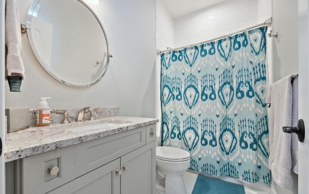 Pennsylvania Residence Where Luxury Meets Functionality in a Seamless Blend Offered at 3.99 Million 34