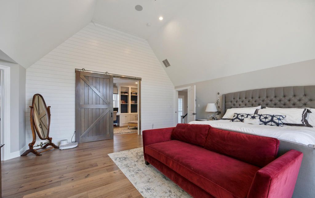 Pennsylvania Residence Where Luxury Meets Functionality in a Seamless Blend Offered at 3.99 Million 36