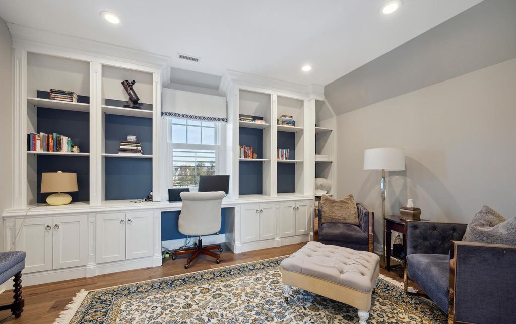 Pennsylvania Residence Where Luxury Meets Functionality in a Seamless Blend Offered at 3.99 Million 37