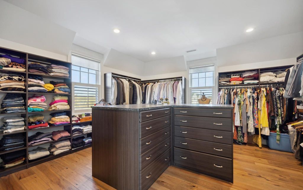 Pennsylvania Residence Where Luxury Meets Functionality in a Seamless Blend Offered at 3.99 Million 38