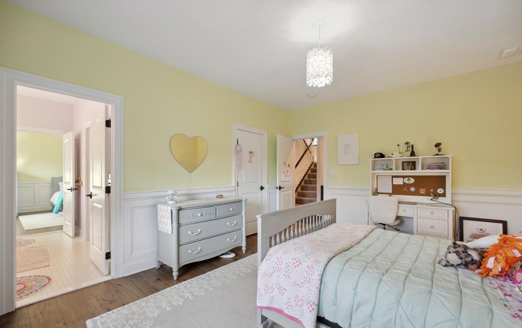 Pennsylvania Residence Where Luxury Meets Functionality in a Seamless Blend Offered at 3.99 Million 43