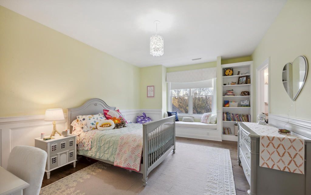 Pennsylvania Residence Where Luxury Meets Functionality in a Seamless Blend Offered at 3.99 Million 44