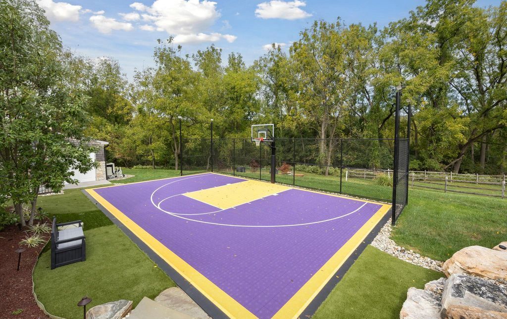 Pennsylvania Residence Where Luxury Meets Functionality in a Seamless Blend Offered at 3.99 Million 52