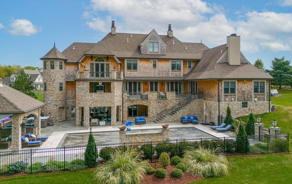 Pennsylvania Residence Where Luxury Meets Functionality in a Seamless Blend Offered at 3.99 Million 6