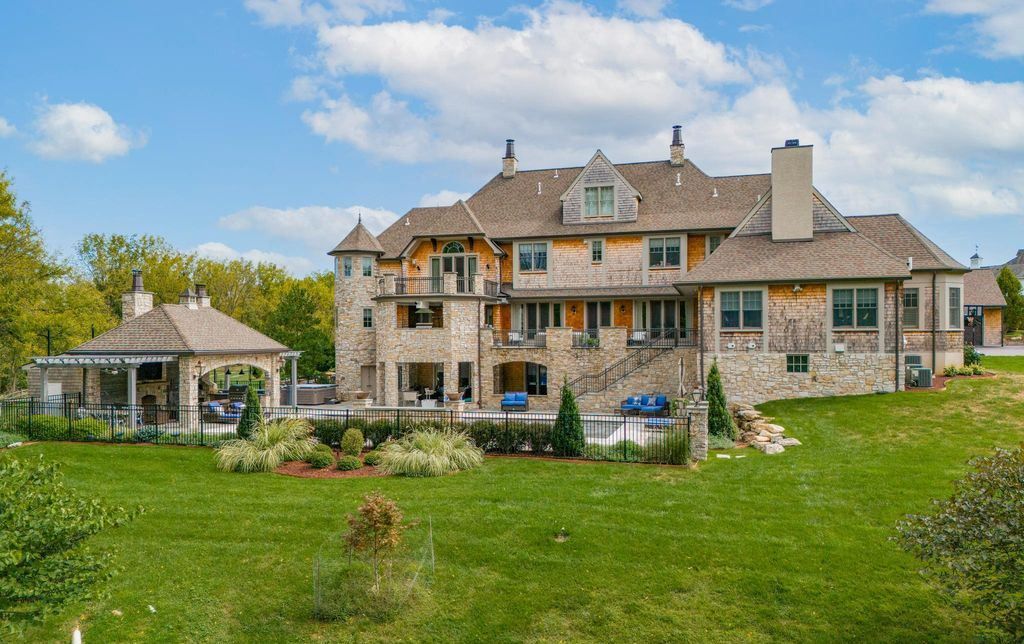 Pennsylvania Residence Where Luxury Meets Functionality in a Seamless Blend Offered at 3.99 Million 7