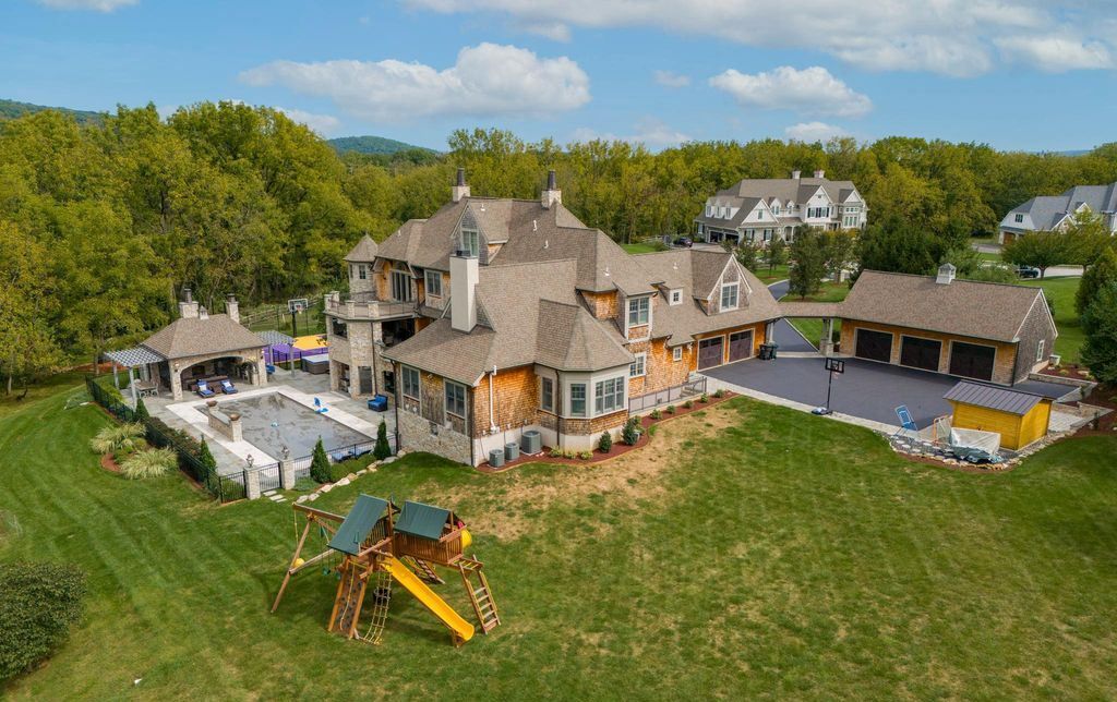 Pennsylvania Residence Where Luxury Meets Functionality in a Seamless Blend Offered at 3.99 Million 8