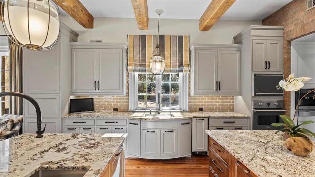 Premier Sophistication Tennessee Property Offered at 4.75 Million 11