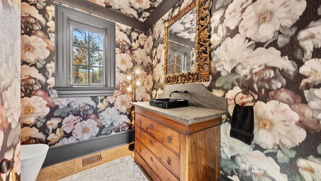 Premier Sophistication Tennessee Property Offered at 4.75 Million 16
