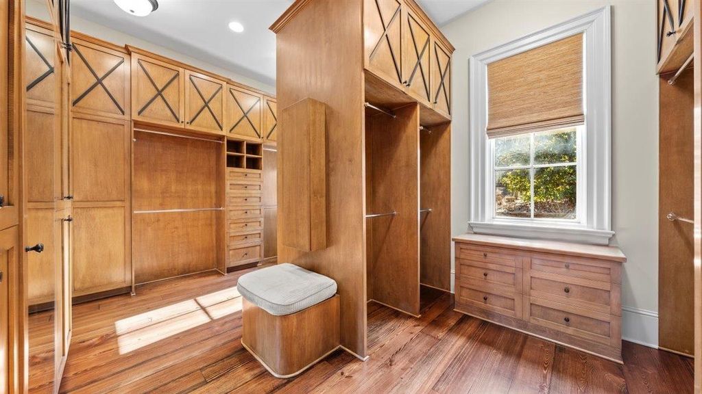 Premier Sophistication Tennessee Property Offered at 4.75 Million 19