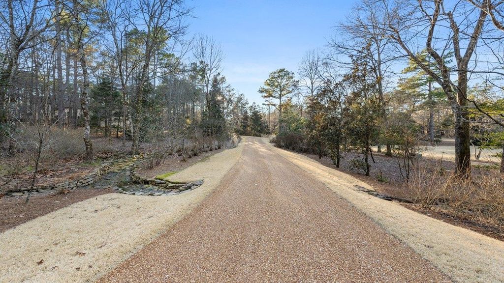 Premier Sophistication Tennessee Property Offered at 4.75 Million 3