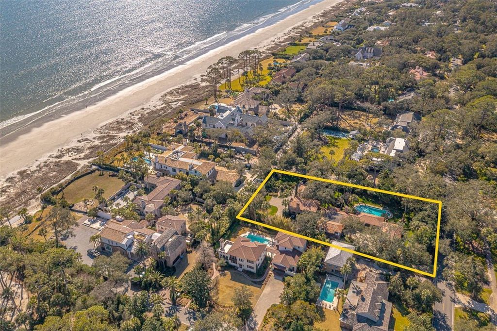 Spanish Inspired Two Story Residence by Francis Abreu Hits Georgia Market at 8.475 Million 3