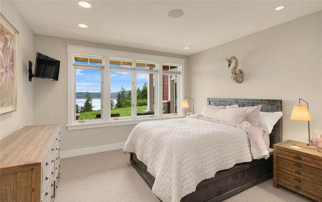 Spectacular Equestrian Estate with Panoramic Saratoga Passage Views in Washington Listed for 5 Million 22
