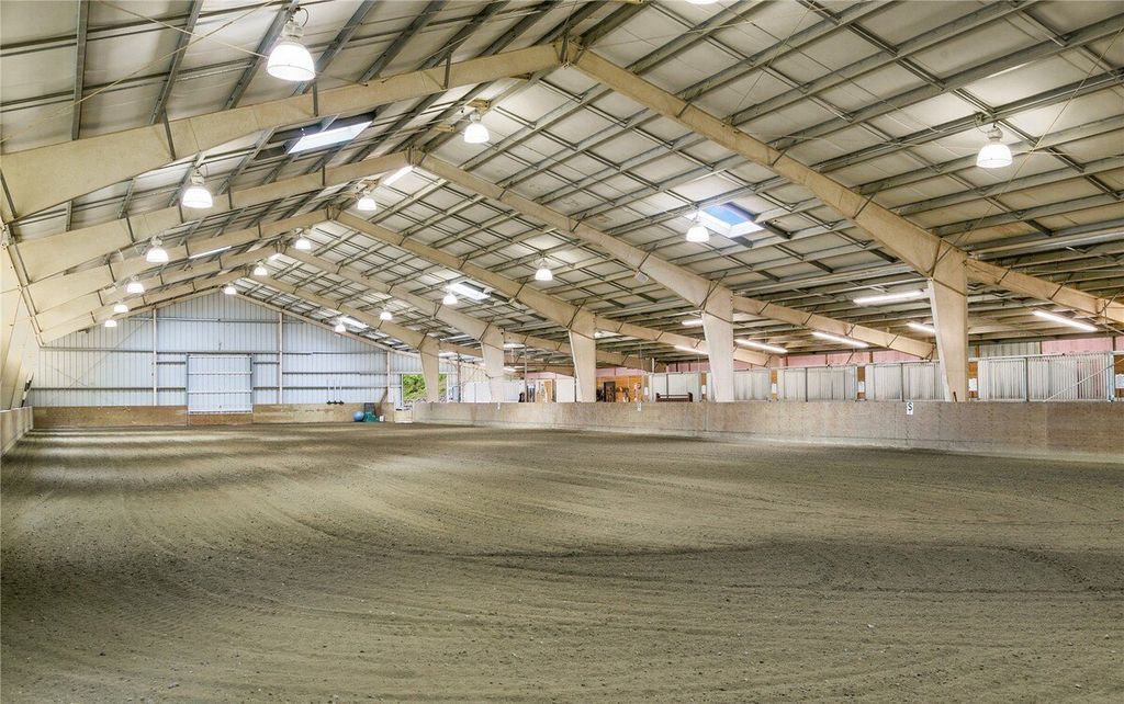 Spectacular Equestrian Estate with Panoramic Saratoga Passage Views in Washington Listed for 5 Million 26