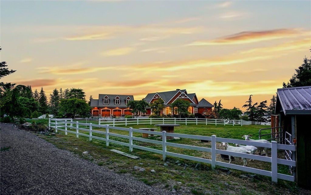 Spectacular Equestrian Estate with Panoramic Saratoga Passage Views in Washington Listed for 5 Million 35