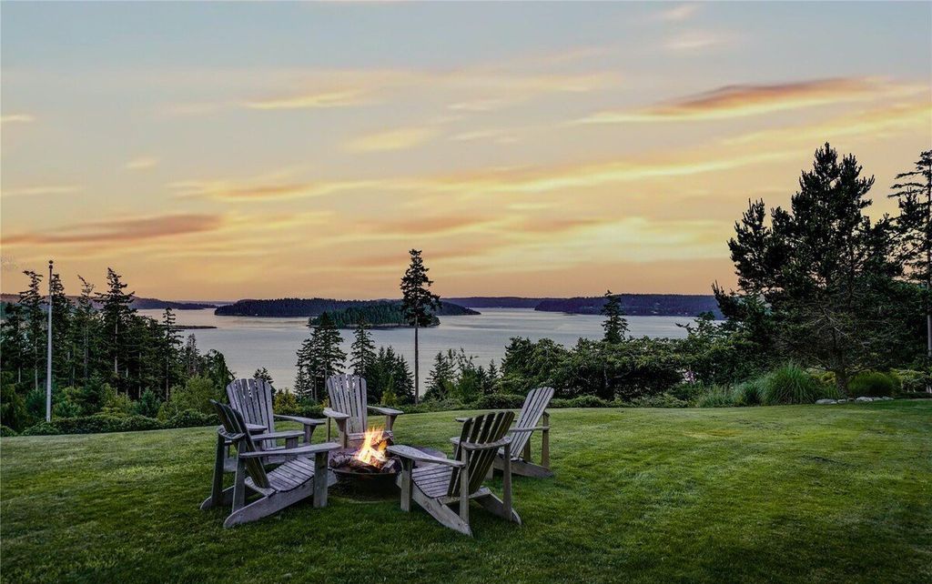 Spectacular Equestrian Estate with Panoramic Saratoga Passage Views in Washington Listed for 5 Million 36