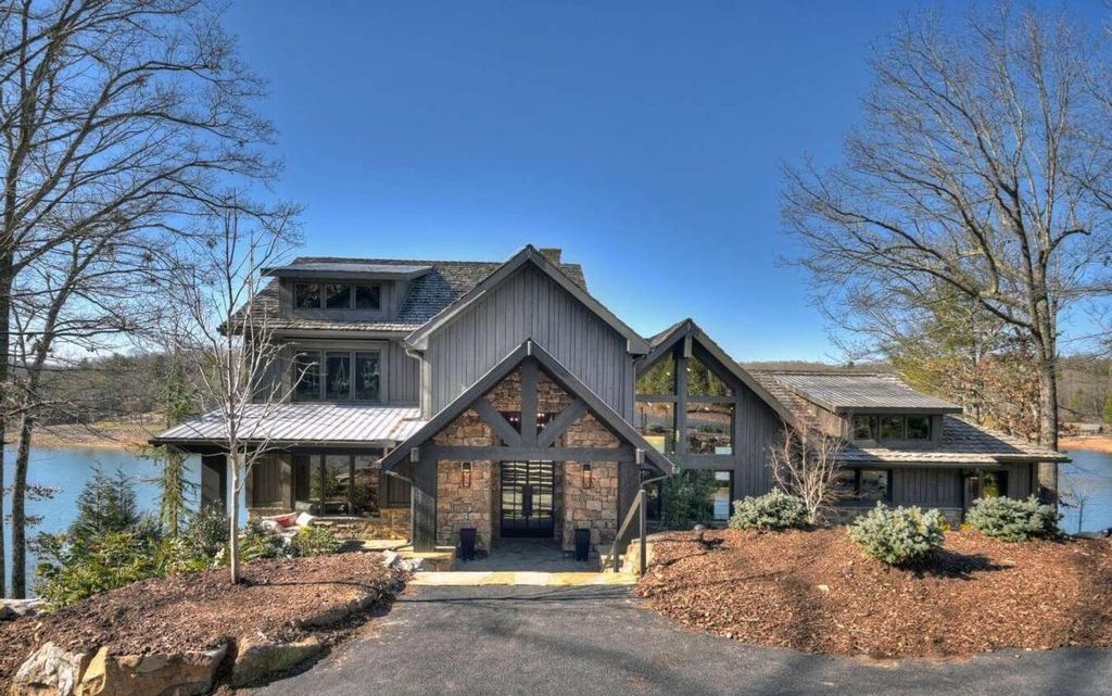Sumners Style Fully Remodeled Lakefront Gem Asks for 6.8 Million 3