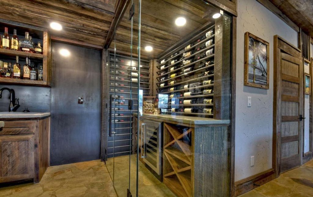 Sumners Style Fully Remodeled Lakefront Gem Asks for 6.8 Million 38