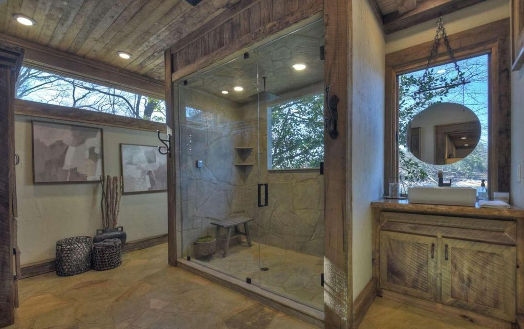 Sumners Style Fully Remodeled Lakefront Gem Asks for 6.8 Million 44
