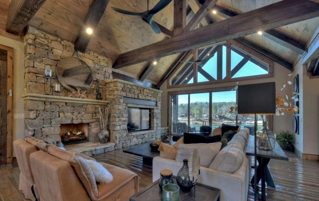 Sumners Style Fully Remodeled Lakefront Gem Asks for 6.8 Million 6
