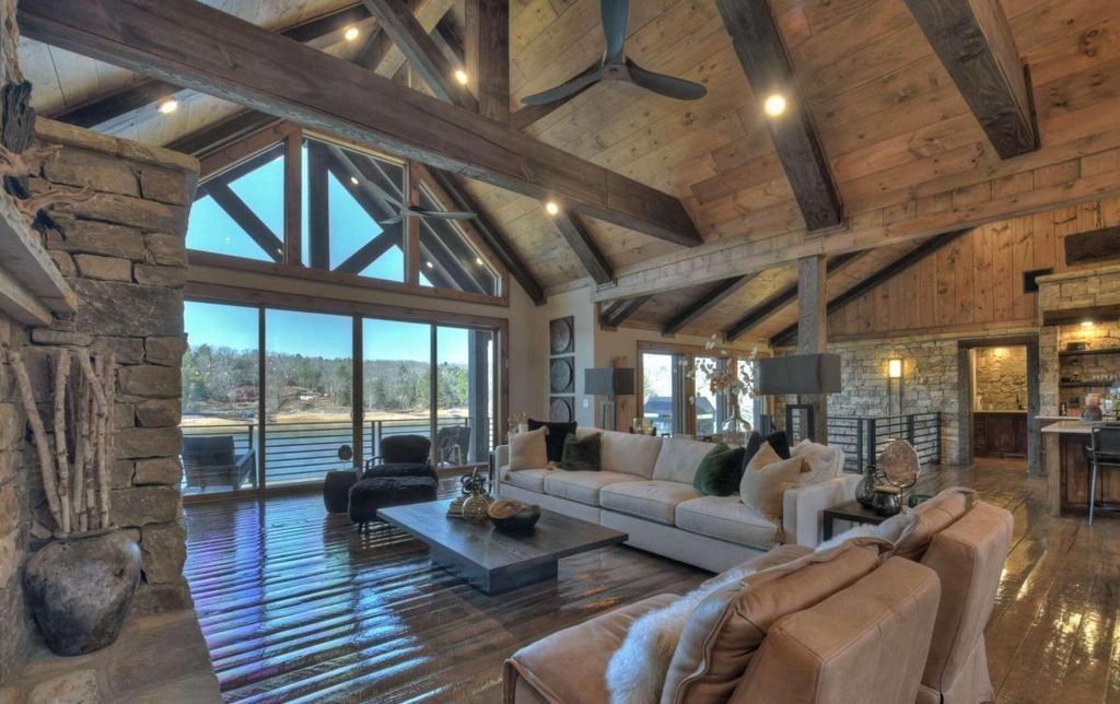 Sumners Style Fully Remodeled Lakefront Gem Asks for 6.8 Million 7