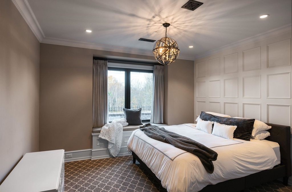 Tannin Manor Exceptional 28.75 Acre Estate in Canada Asking for C35 Million 35