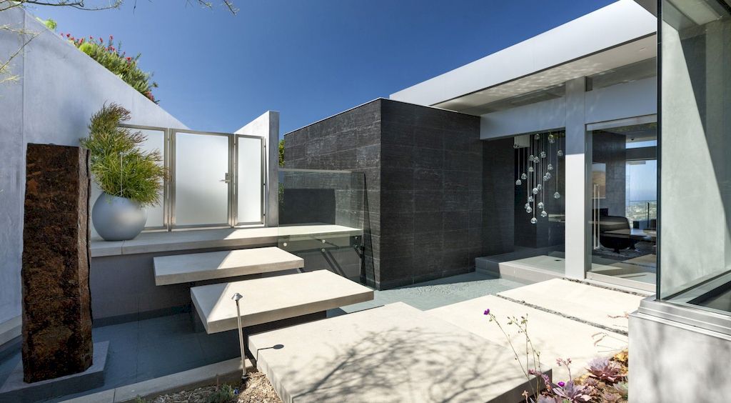 Temple Hills House, exceptional residence by McClean Design