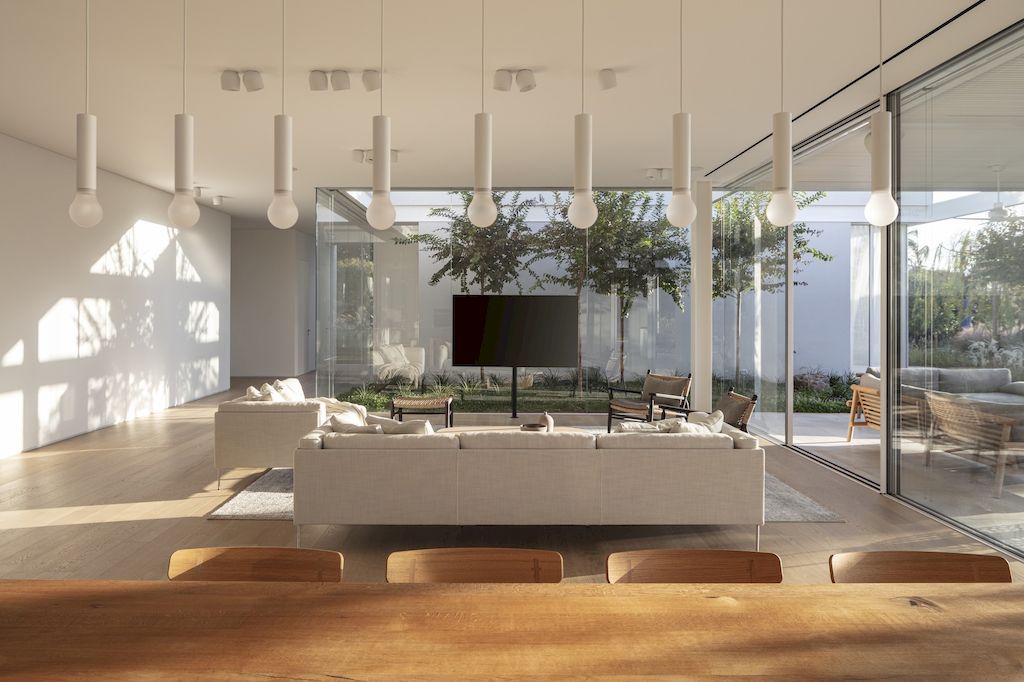 V house in Israel by Blatman Cohen architecture design
