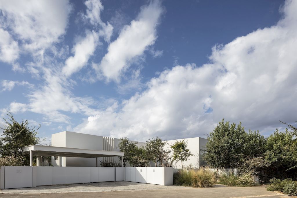 V house in Israel by Blatman Cohen architecture design