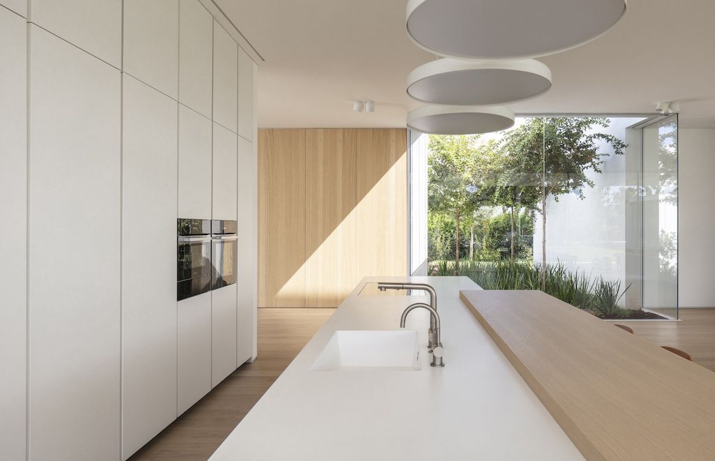 V house in Israel by Blatman Cohen architecture design