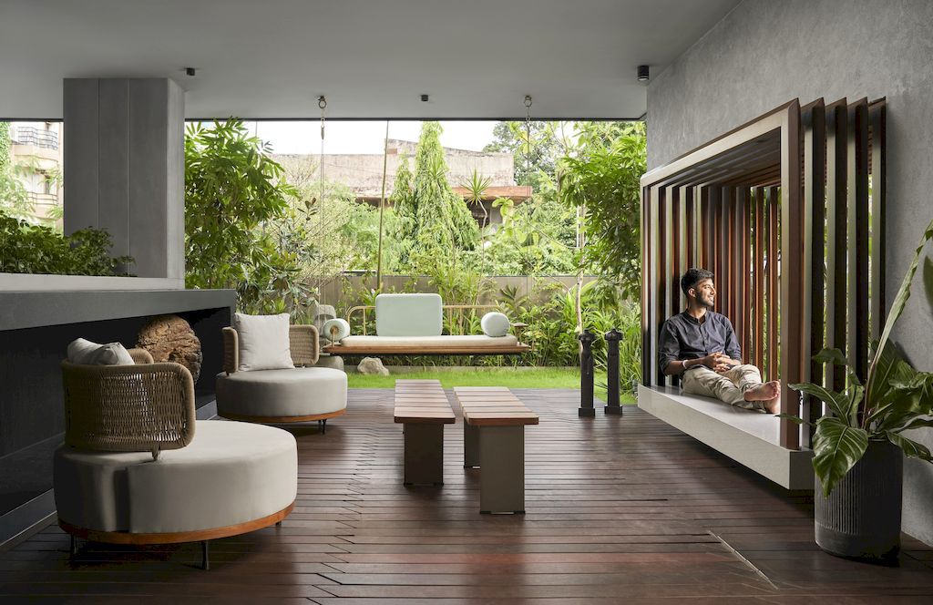 VAYU House, tradition and innovation by The Grid Architects