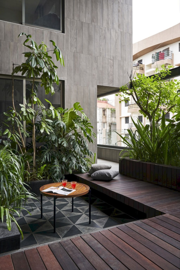 VAYU House tradition and innovation by The Grid Architects 9
