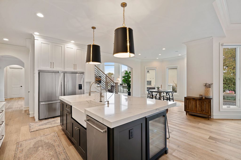 Waterfront Oasis A Captivating Gem in North Carolina Offered at 3.395 Million 10