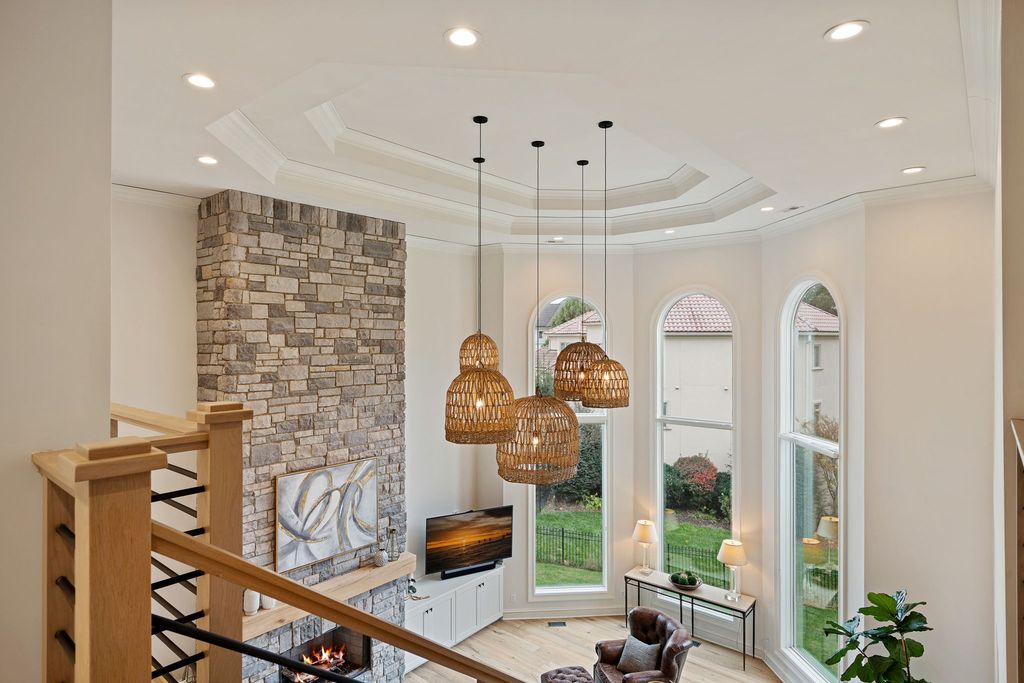 Waterfront Oasis A Captivating Gem in North Carolina Offered at 3.395 Million 25