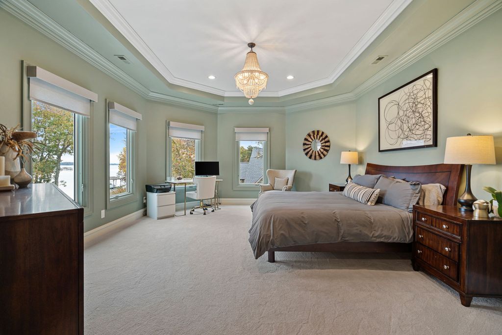 Waterfront Oasis A Captivating Gem in North Carolina Offered at 3.395 Million 30