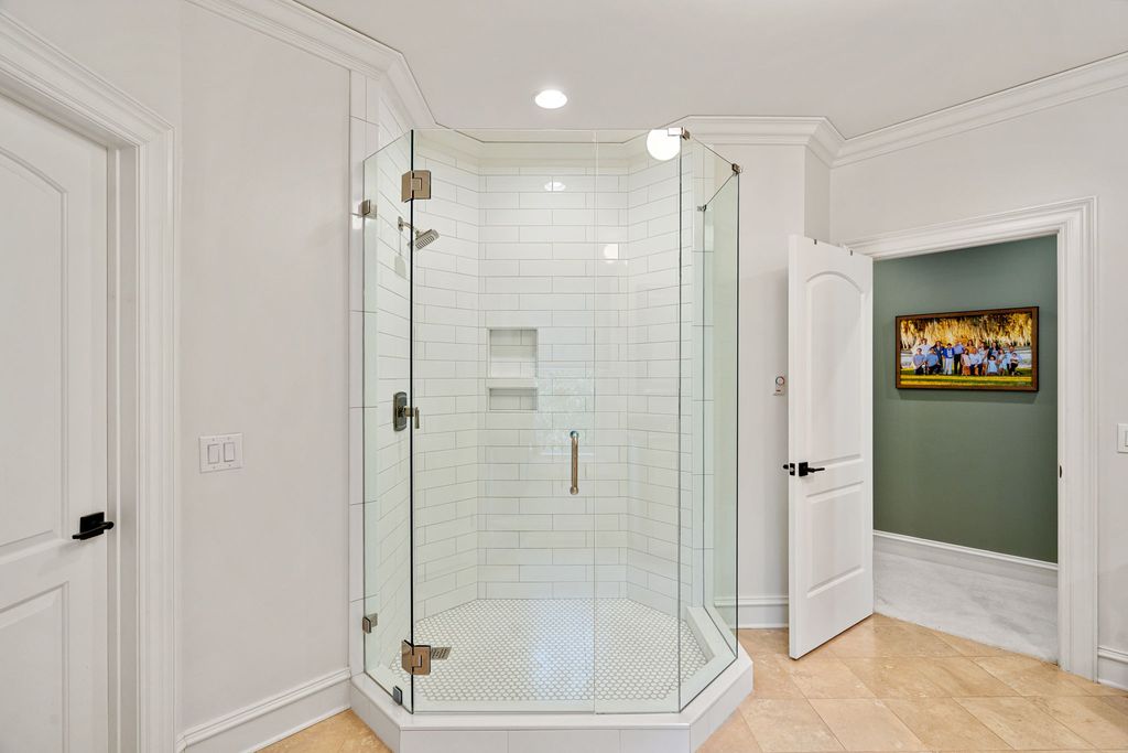 Waterfront Oasis A Captivating Gem in North Carolina Offered at 3.395 Million 32