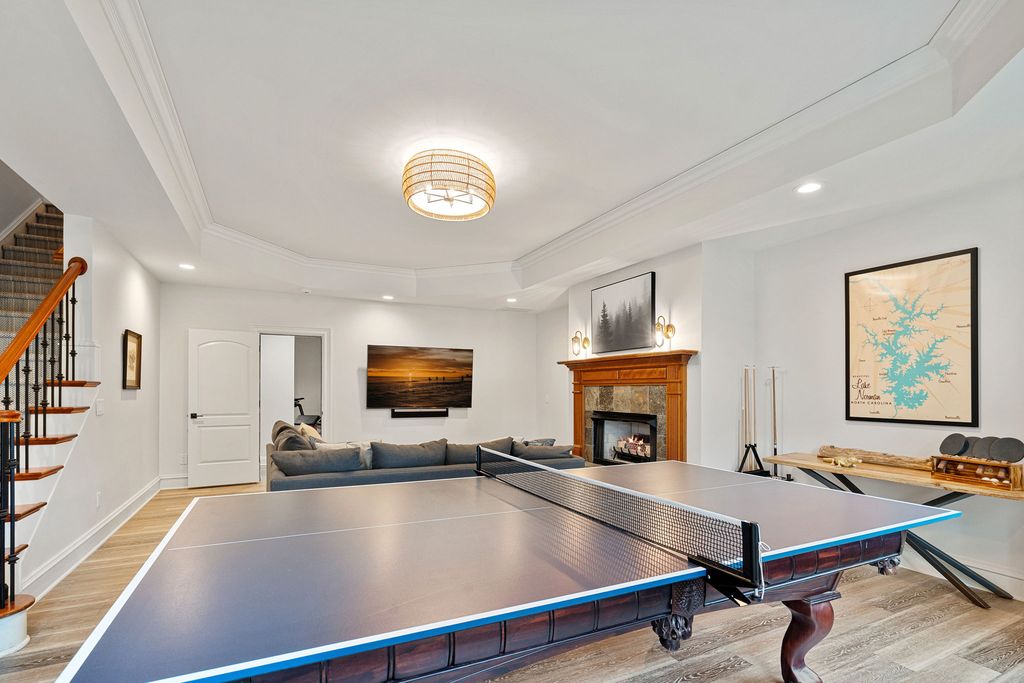 Waterfront Oasis A Captivating Gem in North Carolina Offered at 3.395 Million 35