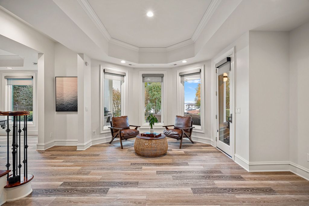 Waterfront Oasis A Captivating Gem in North Carolina Offered at 3.395 Million 37