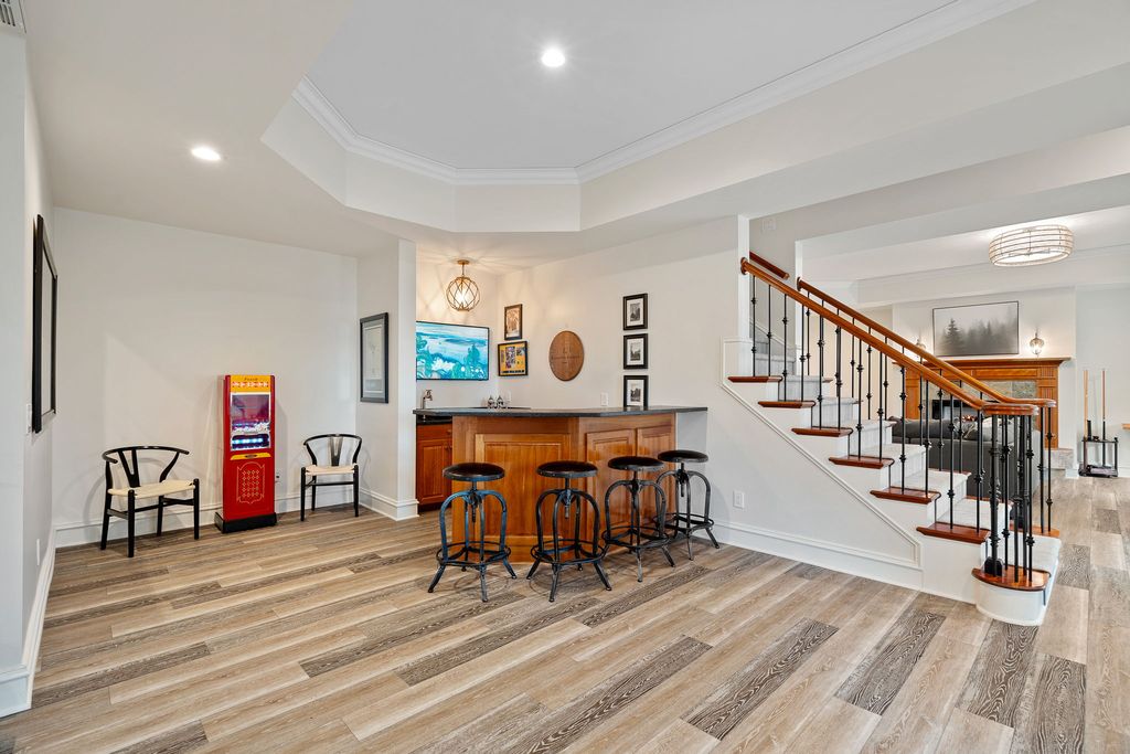 Waterfront Oasis A Captivating Gem in North Carolina Offered at 3.395 Million 38