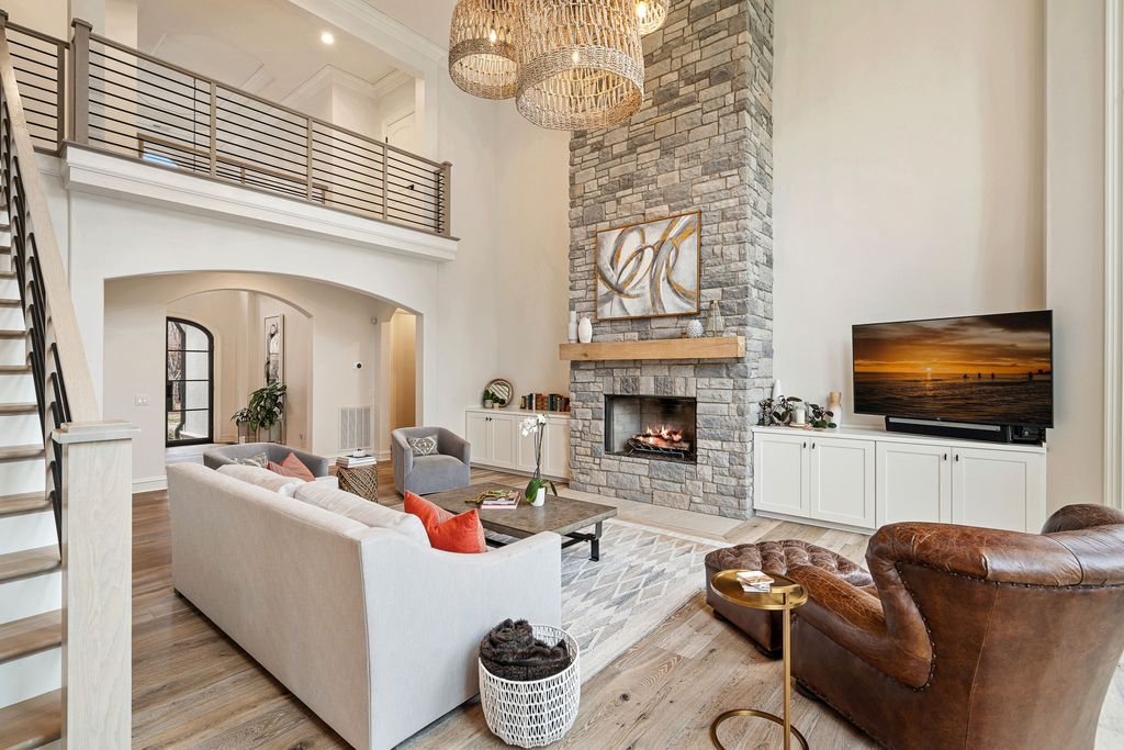 Waterfront Oasis A Captivating Gem in North Carolina Offered at 3.395 Million 5