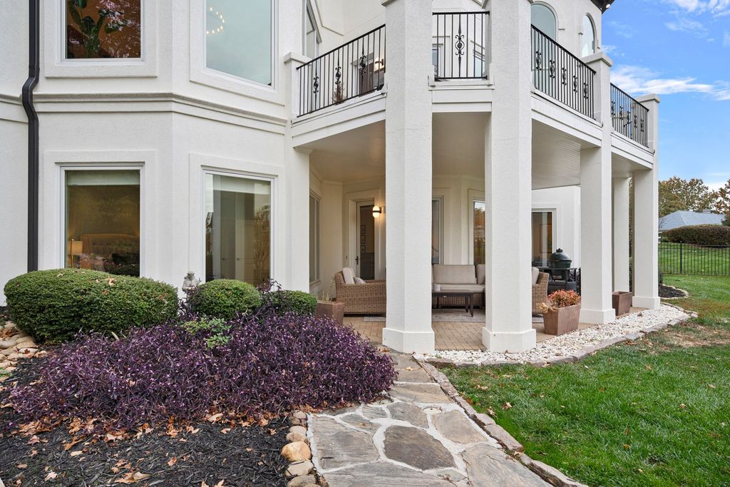 Waterfront Oasis A Captivating Gem in North Carolina Offered at 3.395 Million 50