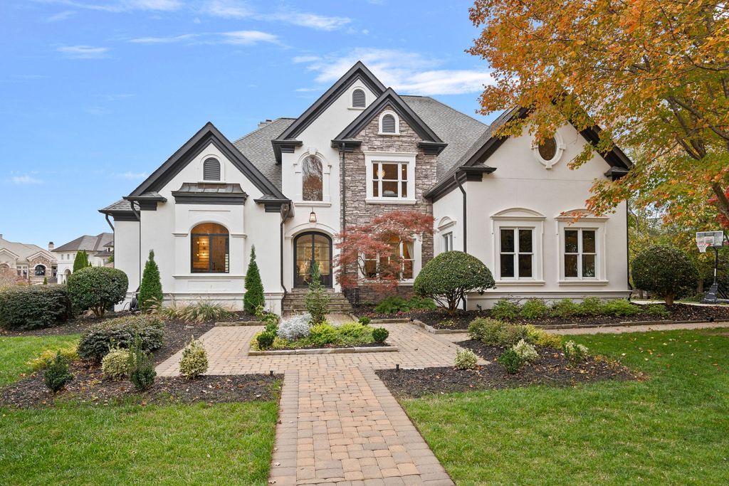 Waterfront Oasis A Captivating Gem in North Carolina Offered at 3.395 Million 58