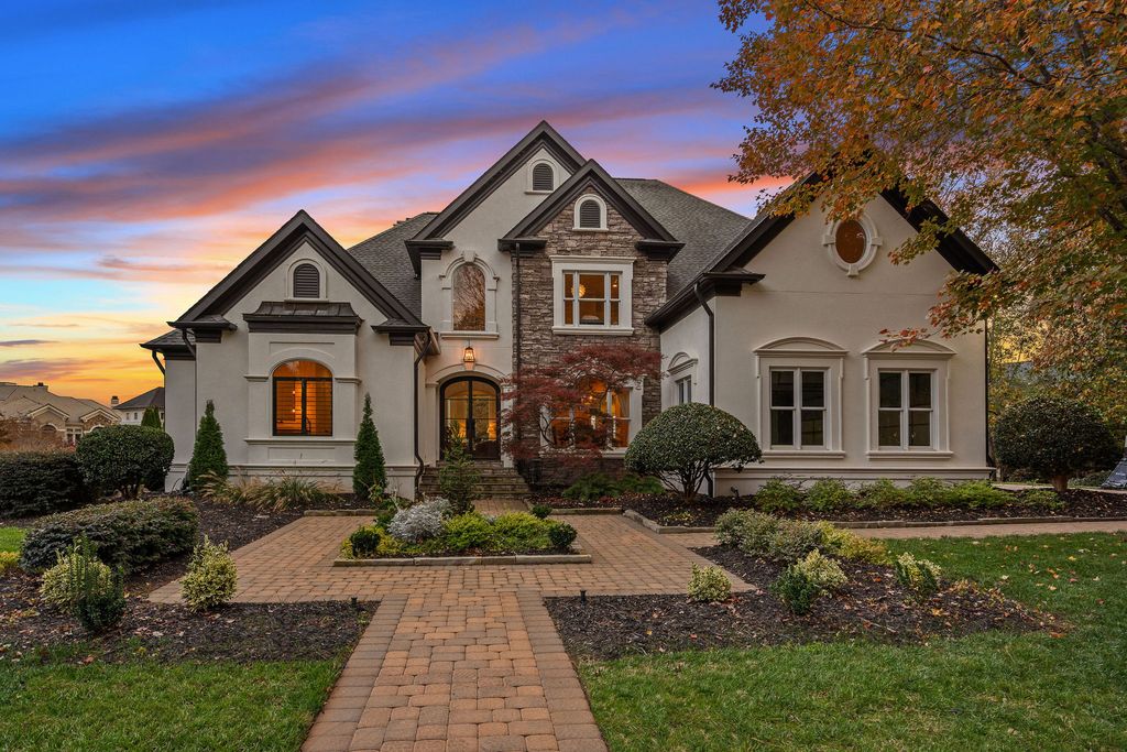 Waterfront Oasis A Captivating Gem in North Carolina Offered at 3.395 Million 64
