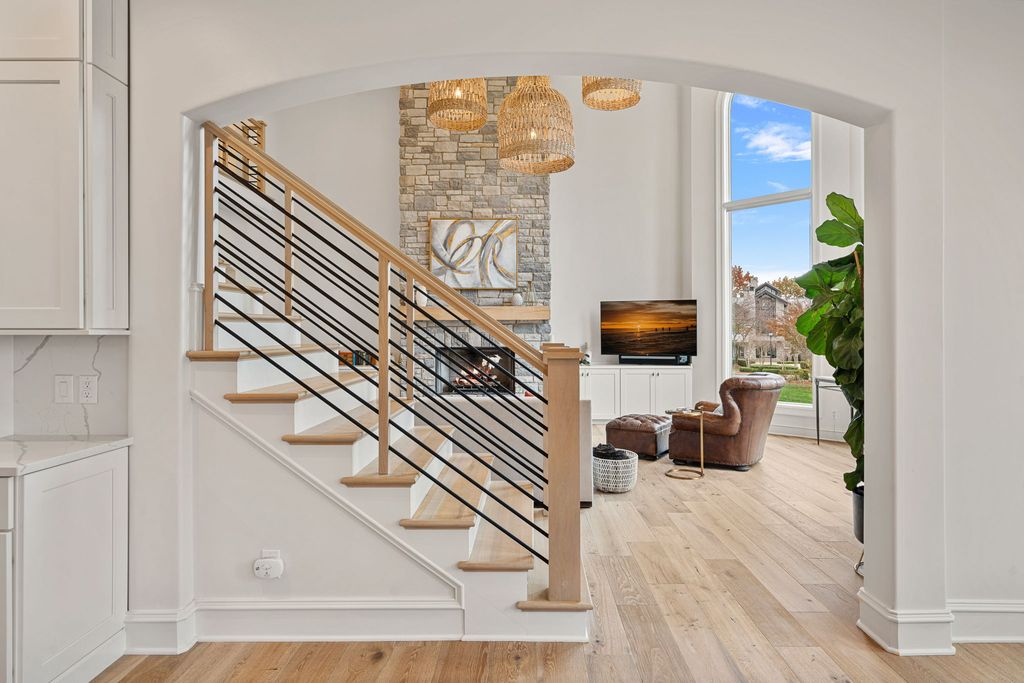 Waterfront Oasis A Captivating Gem in North Carolina Offered at 3.395 Million 7