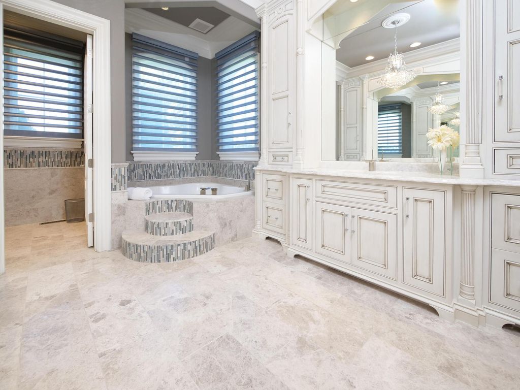 12768 Highwick Circle Home in Knoxville, Tennessee. Explore the epitome of luxury living at this architectural masterpiece nestled in prestigious Bridgemore. Perched atop Farragut's highest point, this one-of-a-kind home offers breathtaking views of the mountains and lake. 