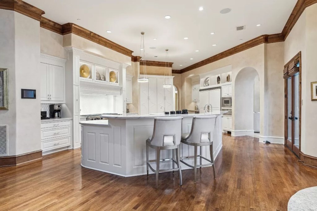 5112 Palomar Ln Dallas TX 75229 32