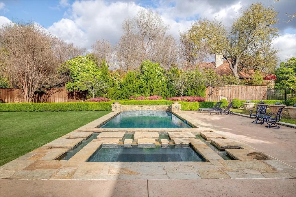 5315 Ursula Ln Dallas TX 75229 22