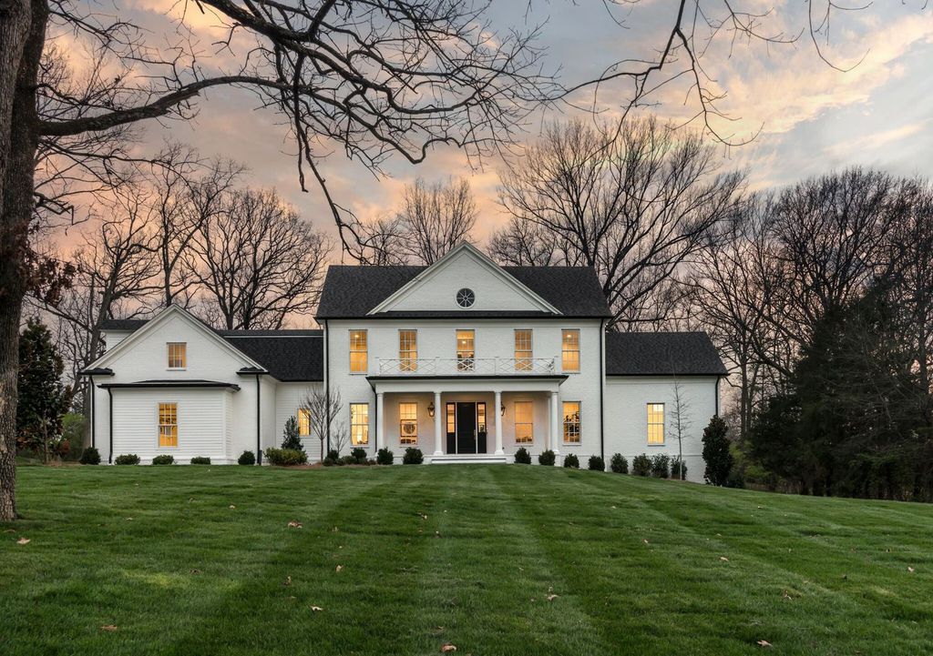 715 Greeley Drive Home in Nashville, Tennessee. Discover the epitome of refined luxury living in this meticulously crafted Southern Traditional home by Vintage South Development. Boasting 5 bedrooms, 5.5 bathrooms, and a wealth of functional spaces including a home gym and two rec rooms, this home seamlessly blends classic architecture with modern innovation. 